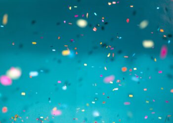 Vinte e sete anos de comemoração