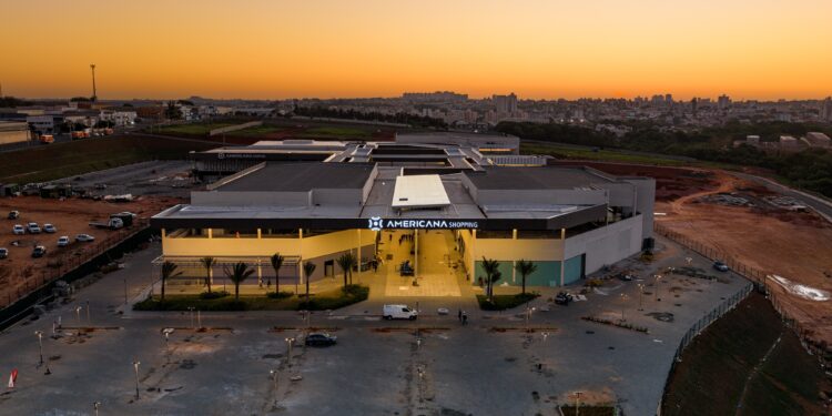 Americana Shopping promove lives especiais de Natal e amplia horário de funcionamento