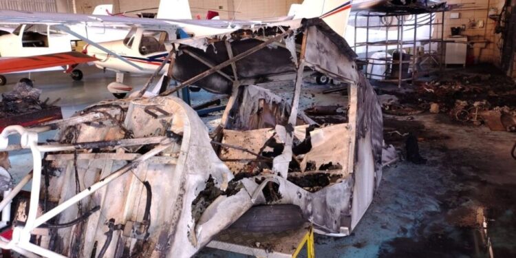 Incêndio atinge hangar no Aeroporto Municipal de Americana