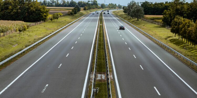 DER aciona radar próximo à Faculdade Anhanguera na SP-304, em Santa Bárbara d’Oeste