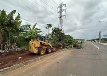 Cruzamento do Parque Universitário recebe nova calçada para ampliar segurança de pedestres