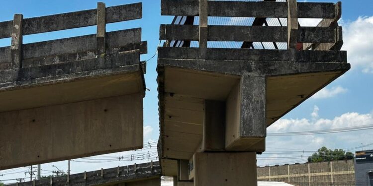 DER interdita pista da SP-304 em Santa Bárbara d’Oeste para obras na passarela