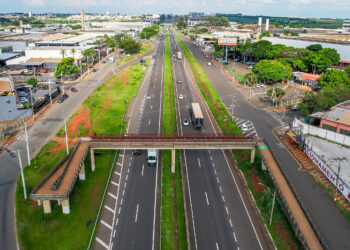Desvio na SP-304 é reorganizado para reduzir impacto no trânsito durante obras em passarela