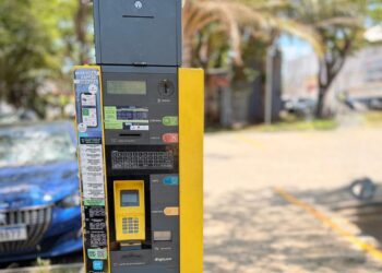 Prefeitura reforça que cobrança da Área Azul segue ativa após decisão judicial