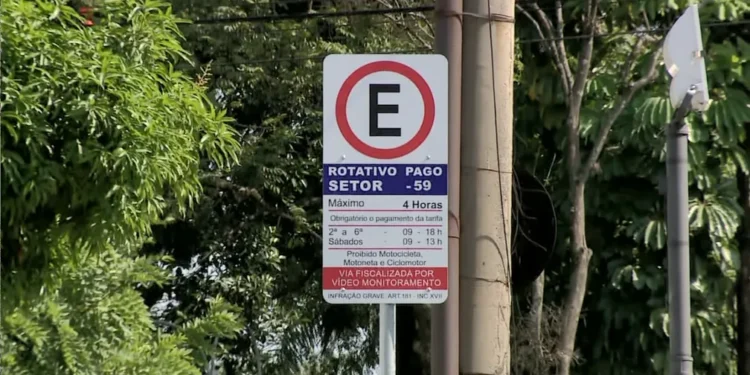 Fiscalização da Zona Azul em Americana ultrapassa 133 mil autuações desde o início da concessão