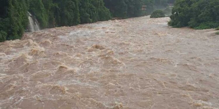 Rio Piracicaba atinge 3,21 metros e entra em estado de atenção após chuvas intensas