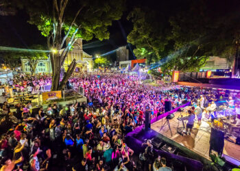 Praça Central concentra shows e chegada de blocos durante os quatro dias do Carnaval de Santa Bárbara 2026