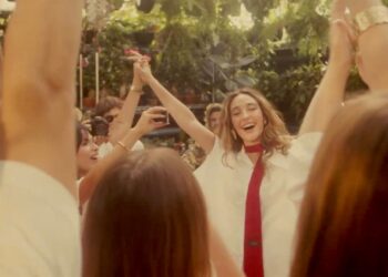 Sofia Brasil emplaca duas músicas autorais entre as mais tocadas nas rádios do Brasil em 2025