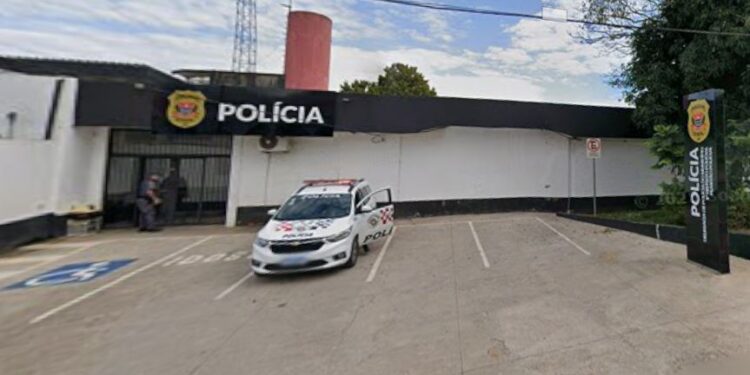 Motorista de aplicativo relata agressão coletiva após confusão em fila de banheiro de estabelecimento em Santa Bárbara