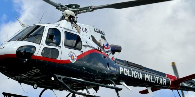 Mulher é socorrida por helicóptero após queda de laje em Santa Bárbara d’Oeste