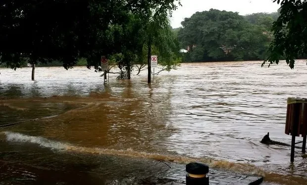 Rio Piracicaba ultrapassa 5,35 metros e preocupa moradores nesta quarta-feira (11)