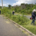 Sem manutenção há mais de um ano, moradores fazem mutirão para limpar mato em bairro de Santa Bárbara