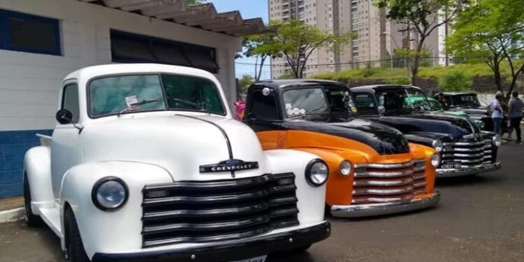 CCL recebe 9º Encontro de Carros Antigos com programação para toda a família em Americana