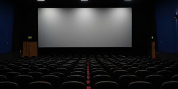 Cinema de Santa Bárbara traz estreias, show internacional e opções para toda a família nesta semana