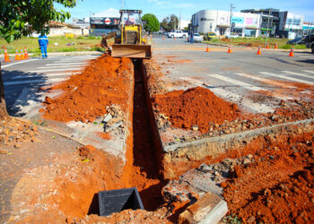 Santa Bárbara instala novos semáforos para aumentar segurança na Avenida São Paulo