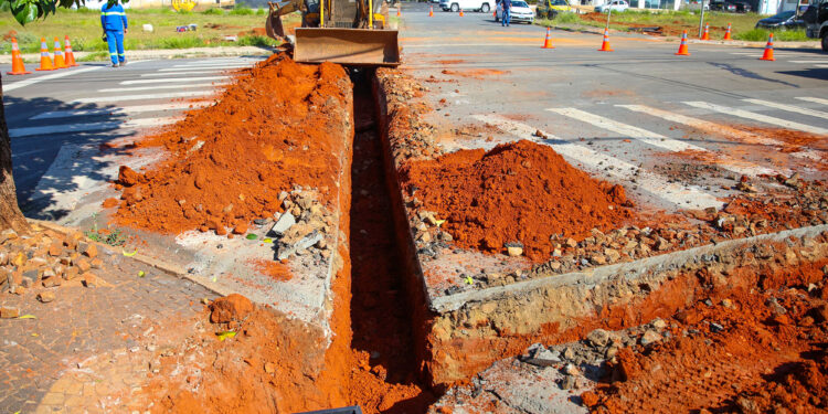 Santa Bárbara instala novos semáforos para aumentar segurança na Avenida São Paulo