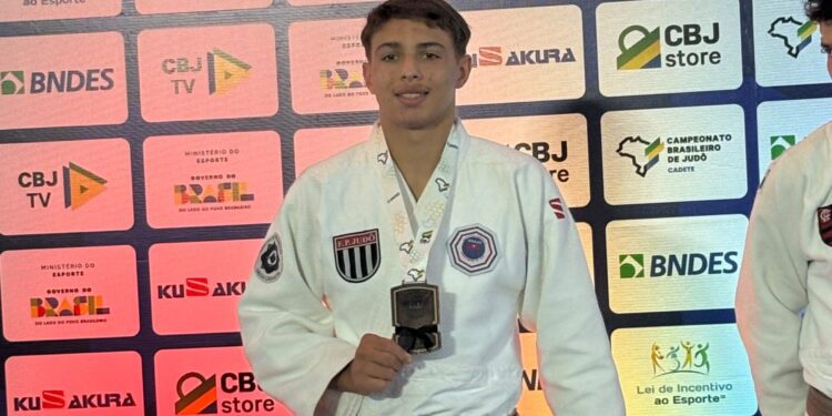 Atleta de Americana sobe ao pódio no Campeonato Brasileiro Cadete de Judô disputado na Bahia