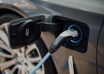Frota de veículos eletrificados cresce 469% em Americana e reforça avanço da mobilidade sustentável