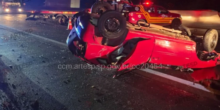 Acidente grave na Anhanguera deixa dois mortos e sete feridos em São Paulo