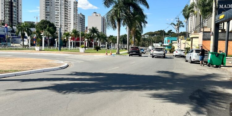 Avenida Brasil terá trecho interditado neste domingo para obras do DAE em Americana