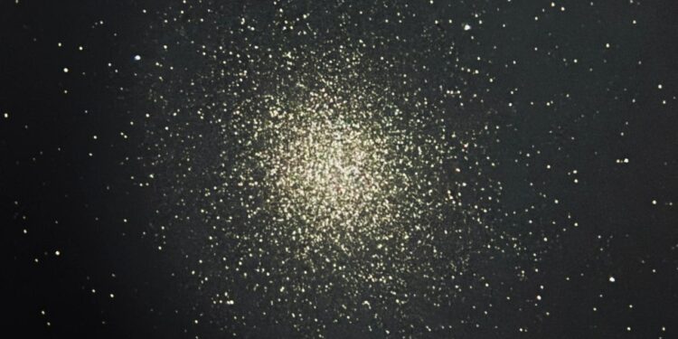 Observatório de Americana registra imagem de Ômega Centauri, o maior aglomerado de estrelas do céu