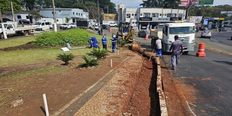 Reforma do Viaduto Centenário avança com alargamento de faixa em Americana
